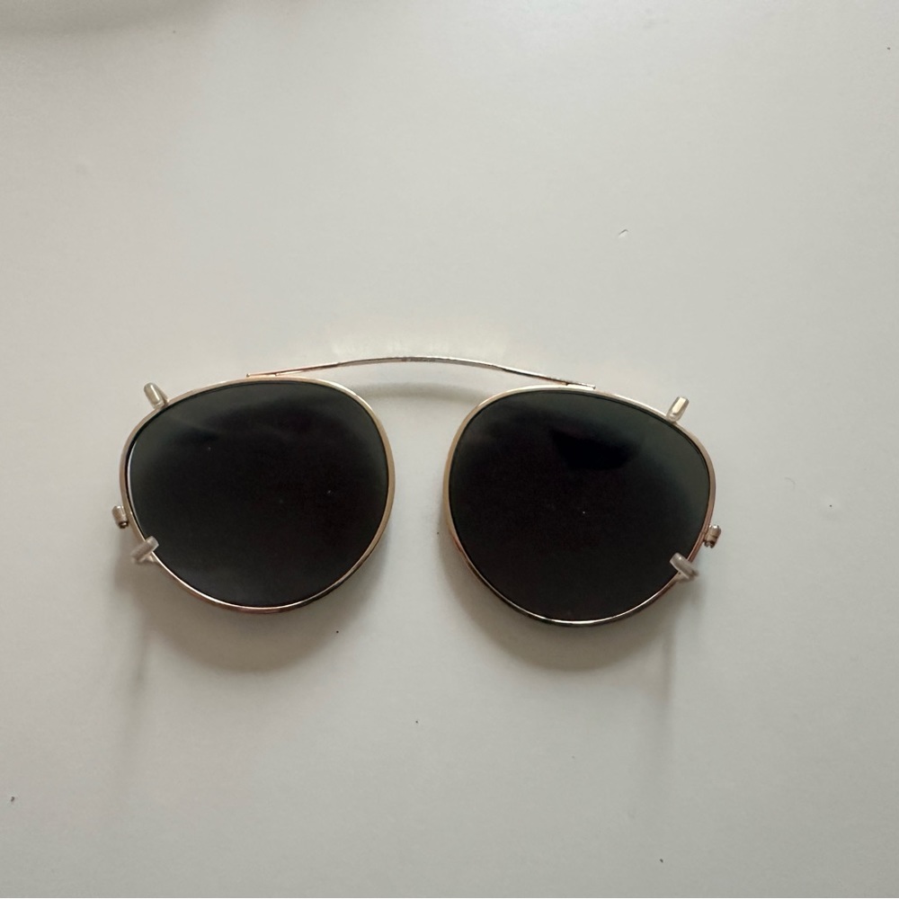 MOSCOT Miltzen Tortoise sunglasses + Limited Edition Clip & Accessories - Picture 9 of 11